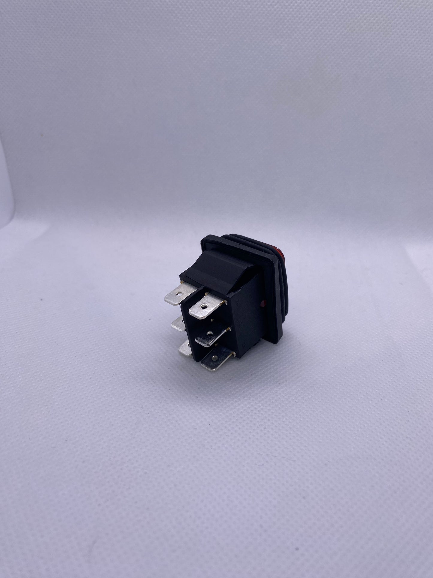 C35/AM30 Low profile Rocker Switch